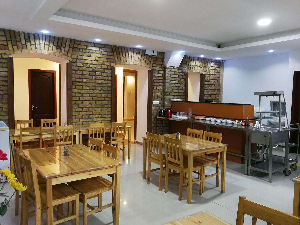 Budapest Garden Hotel Ngoại thất bức ảnh