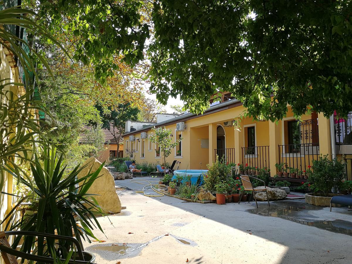 Budapest Garden Hotel Ngoại thất bức ảnh