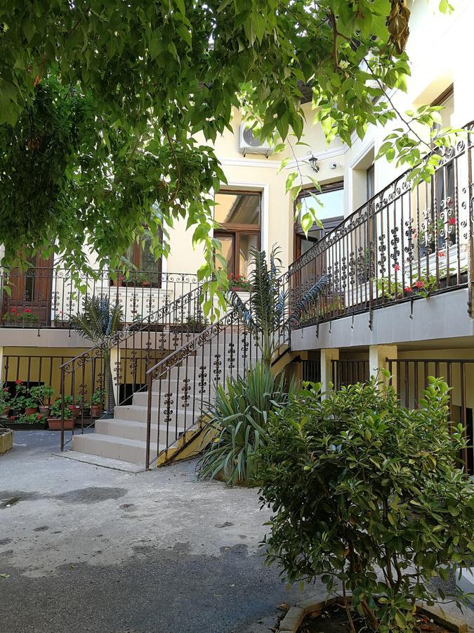 Budapest Garden Hotel Ngoại thất bức ảnh