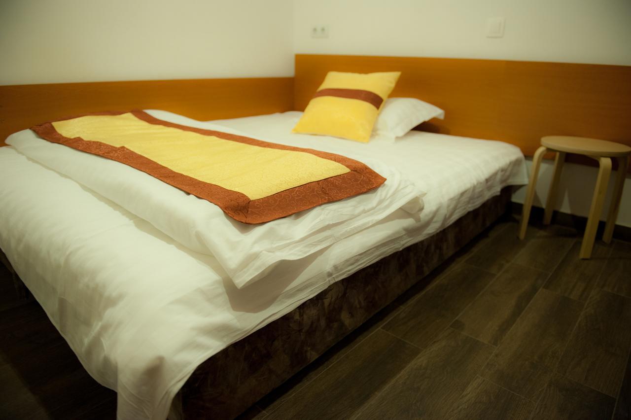 Budapest Garden Hotel Ngoại thất bức ảnh