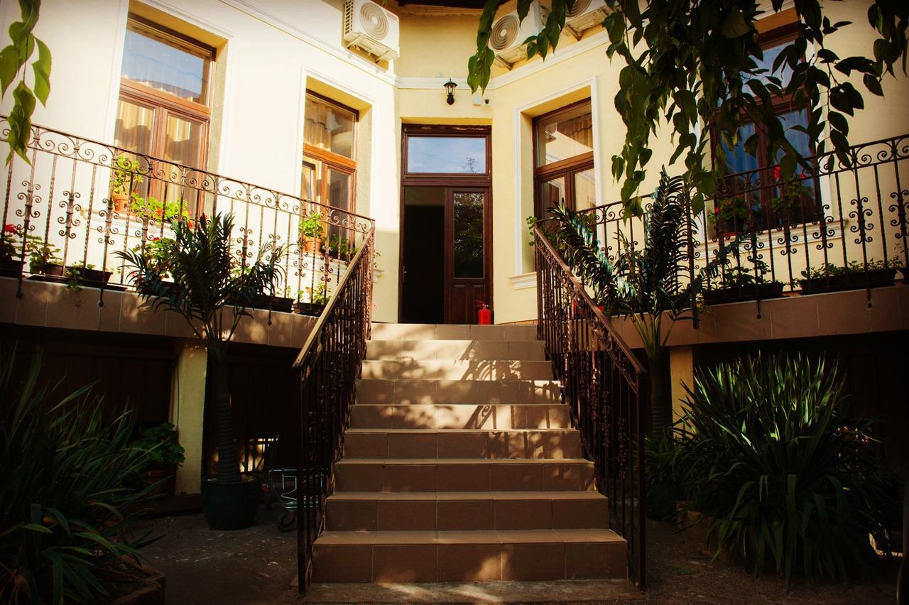 Budapest Garden Hotel Ngoại thất bức ảnh